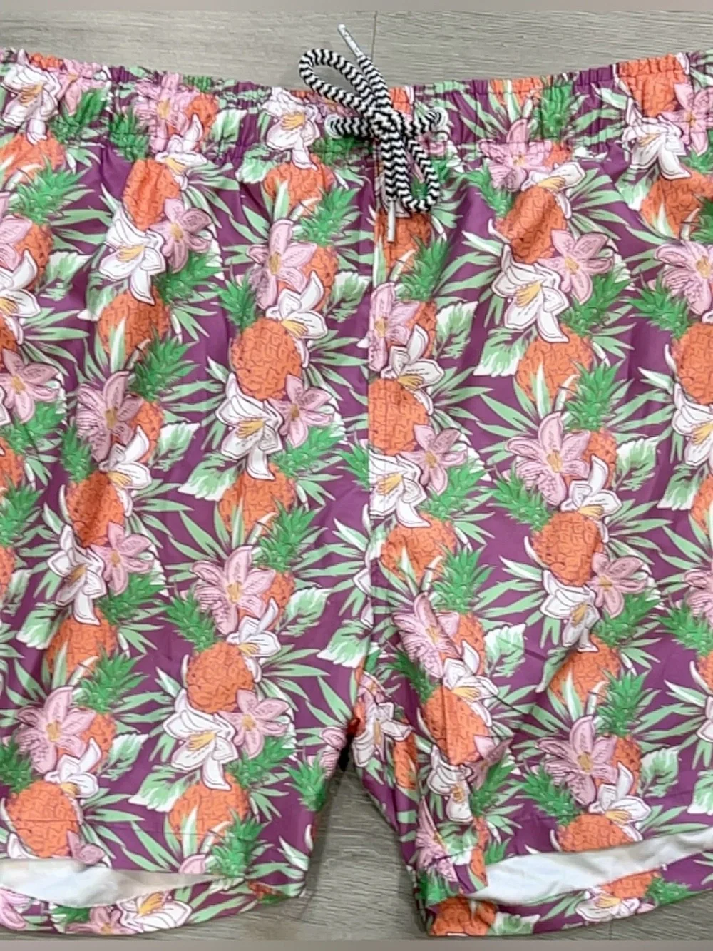 Boardies Apparel Mens Large NWT Purple Floral Pineapple Swim Trunks Shorts Lined
